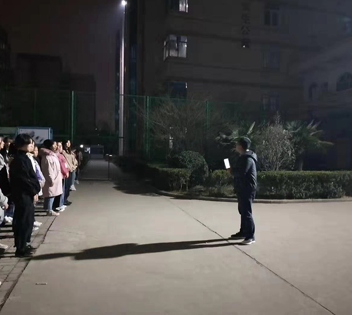 河南軍訓(xùn)拓展